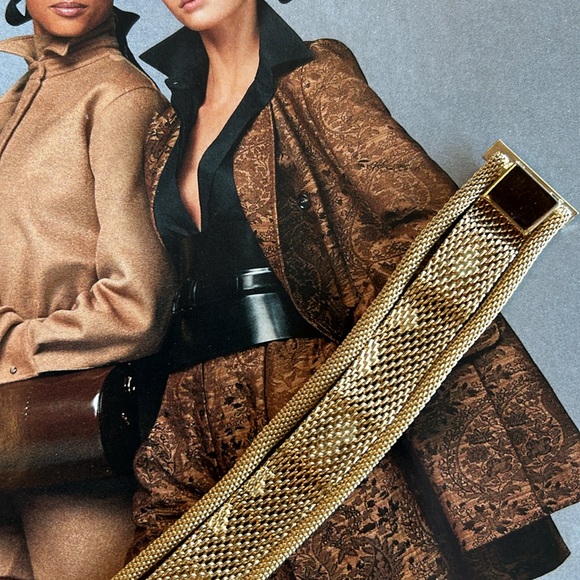 Vintage gold mesh bracelet with white 4 plastic cups , - Picture 6 of 6